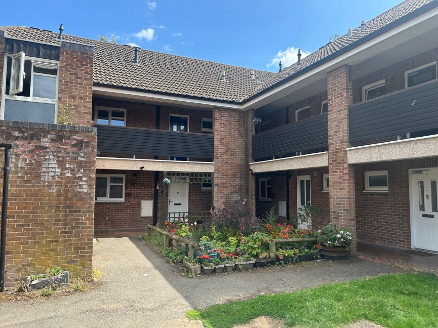 1 bedroom Flat for Letting Gaddesden Grove, Welwyn Garden City, Hertfordshire