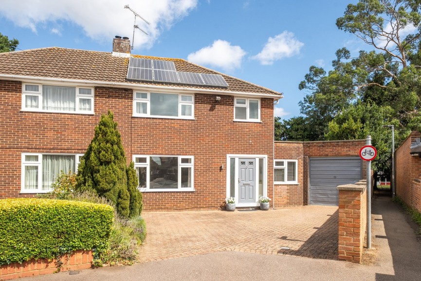 3 bedroom House for Sale Cheney Close, Toddington, Bedfordshire