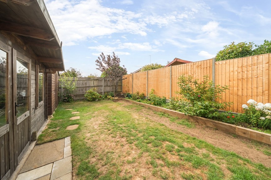 2 bedroom Bungalow for Sale Station Road, Flitwick, Bedfordshire