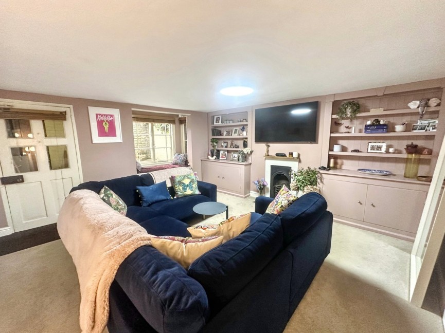 4 bedroom House for Sale Old North Road, Royston, Hertfordshire