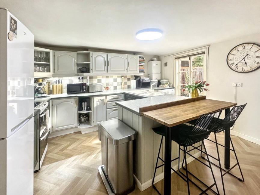 4 bedroom House for Sale Old North Road, Royston, Hertfordshire