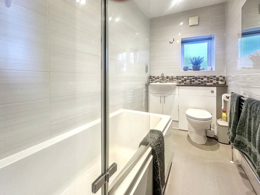 4 bedroom House for Sale Old North Road, Royston, Hertfordshire