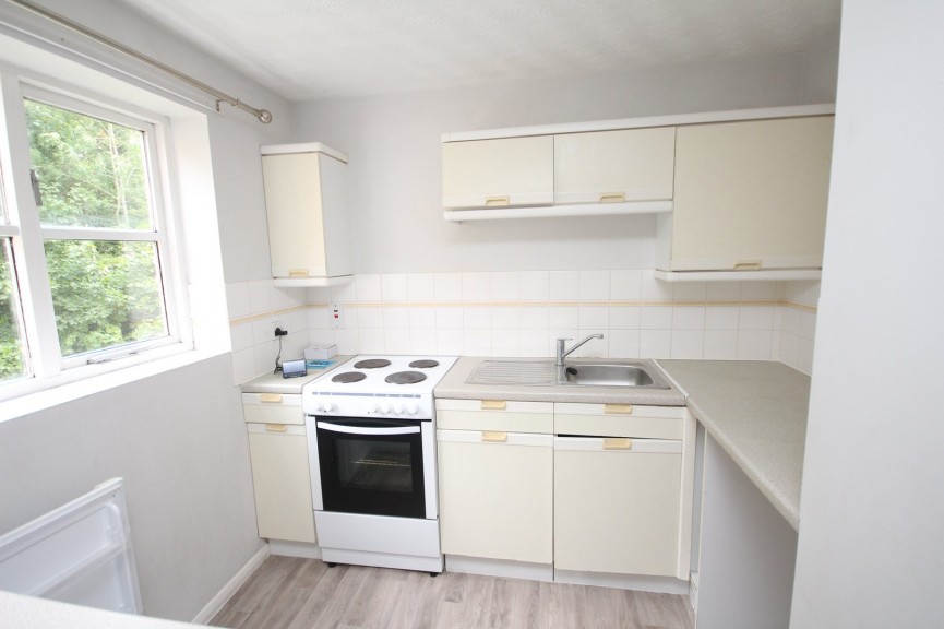 1 bedroom Flat for Sale Chagny Close, Letchworth Garden City, Hertfordshire