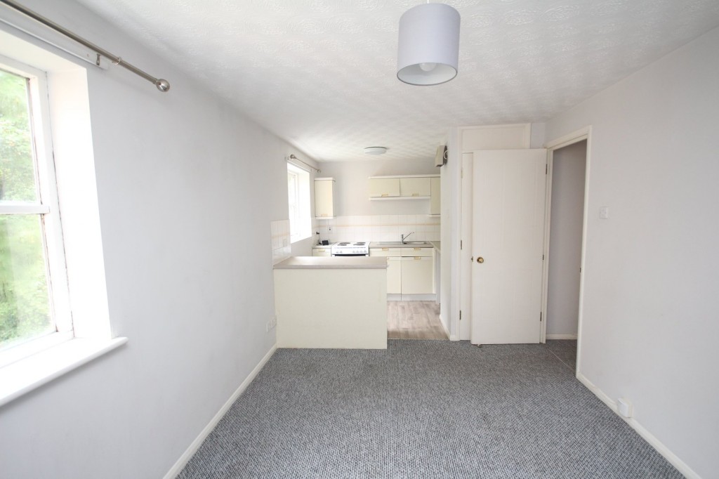 Chagny Close, Letchworth Garden City, Hertfordshire