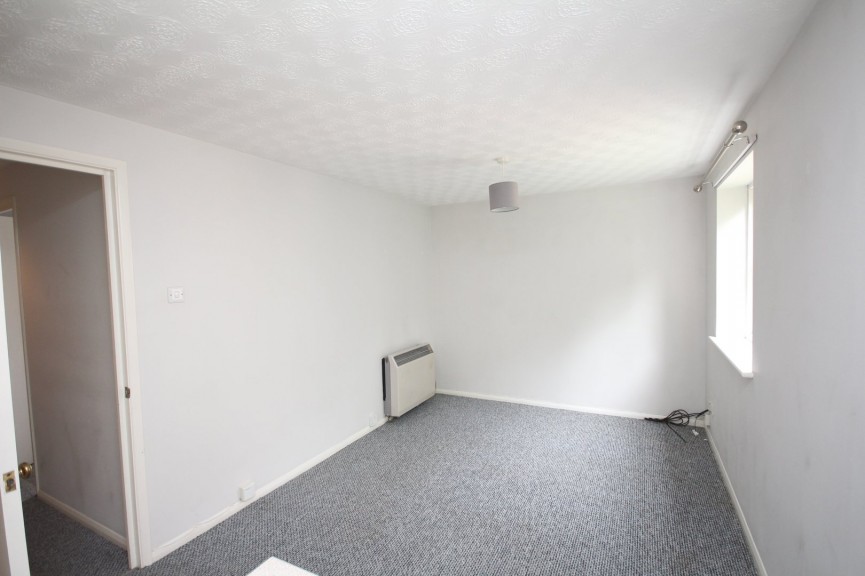 1 bedroom Flat for Sale Chagny Close, Letchworth Garden City, Hertfordshire