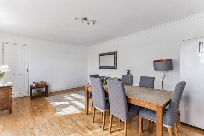 4 bedroom House for Sale Lower Stondon, Henlow, Bedfordshire