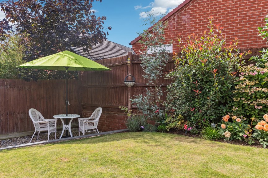 4 bedroom House for Sale Saxon Field, Shefford, Bedfordshire