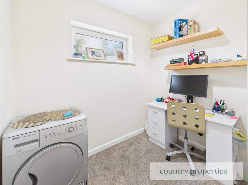 3 bedroom House for Sale Thistle Grove, Welwyn Garden City, Hertfordshire