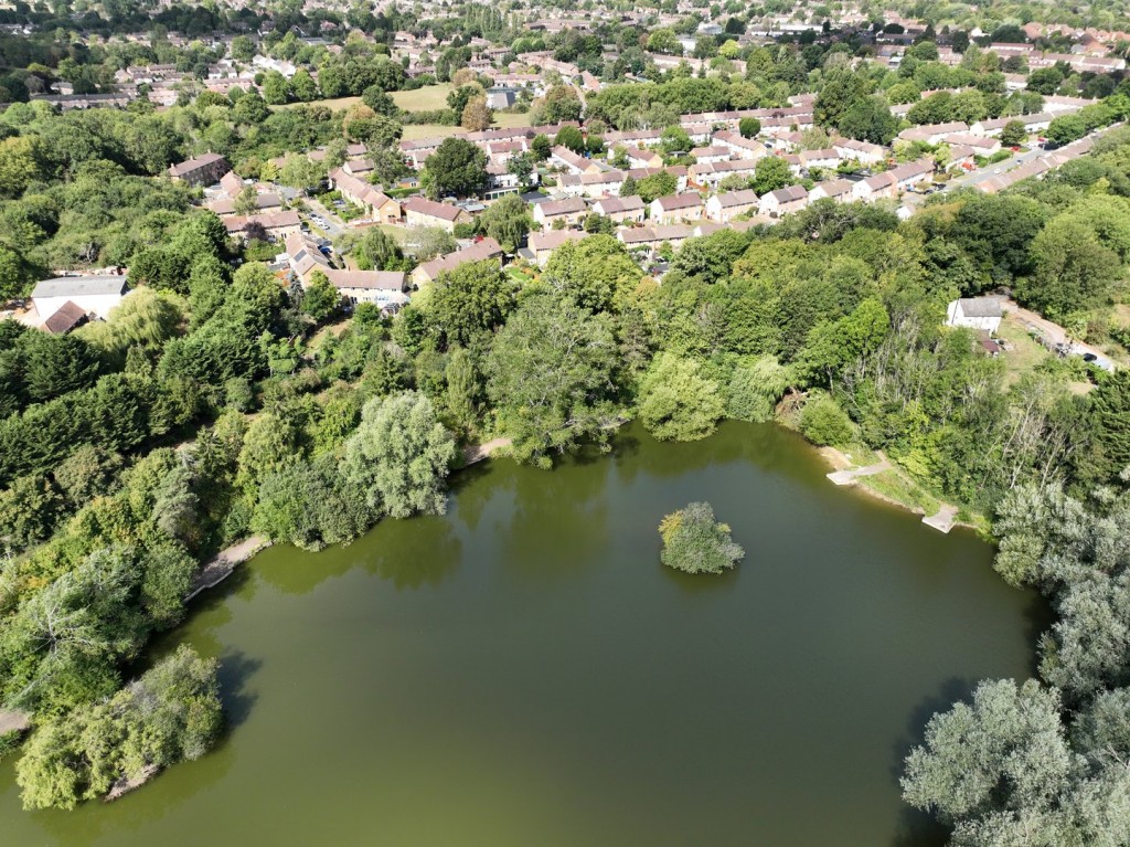 Thistle Grove, Welwyn Garden City, Hertfordshire