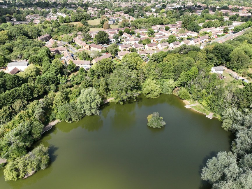3 bedroom House for Sale Thistle Grove, Welwyn Garden City, Hertfordshire