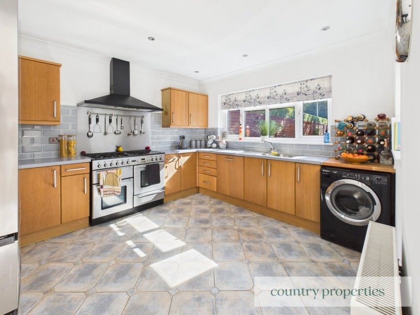 3 bedroom House for Sale Thistle Grove, Welwyn Garden City, Hertfordshire