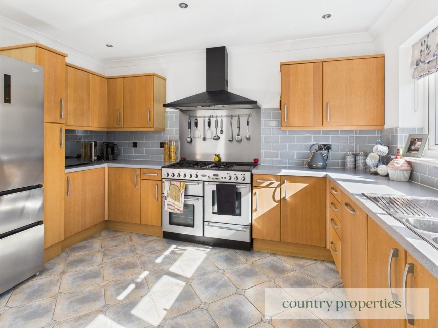 3 bedroom House for Sale Thistle Grove, Welwyn Garden City, Hertfordshire