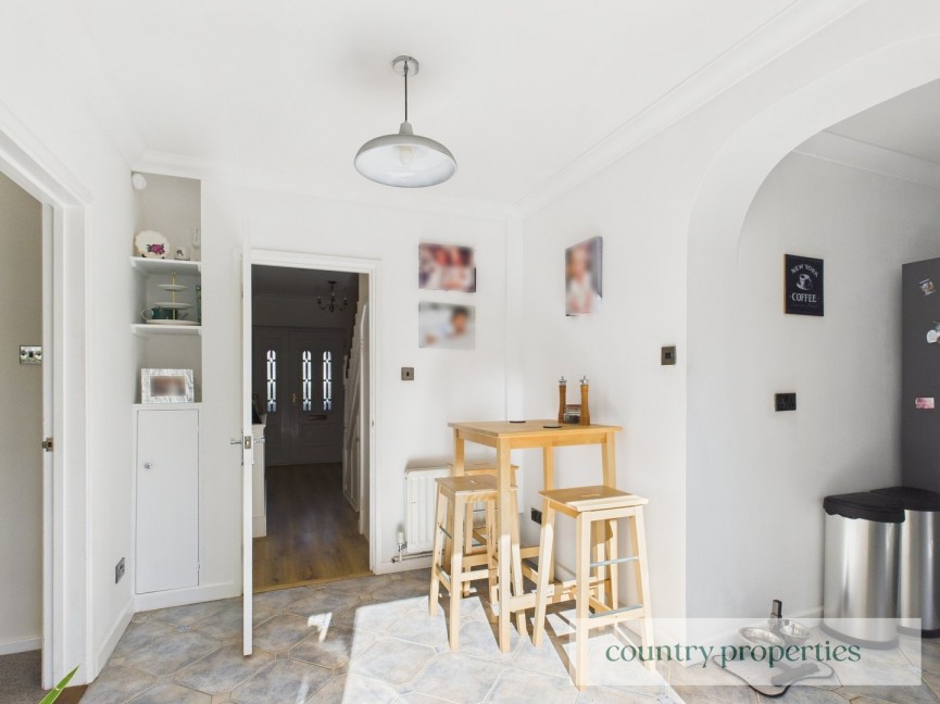 3 bedroom House for Sale Thistle Grove, Welwyn Garden City, Hertfordshire