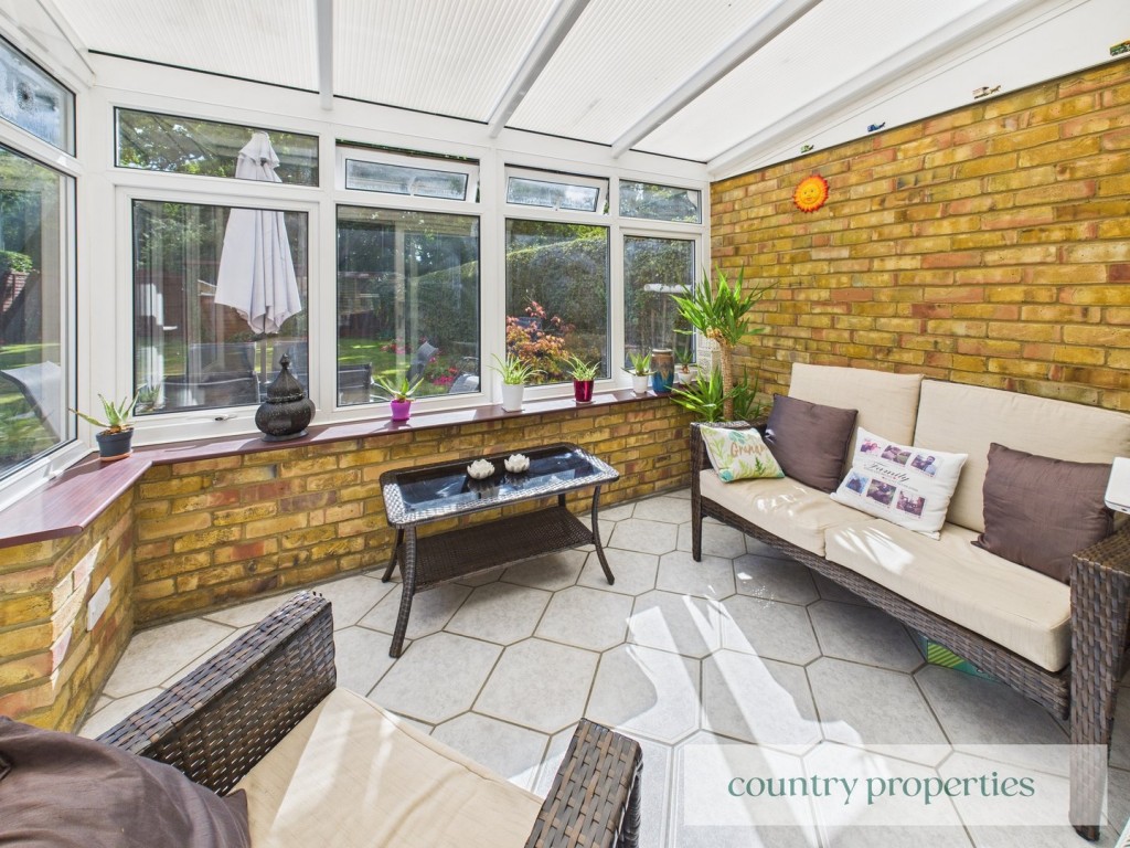 Thistle Grove, Welwyn Garden City, Hertfordshire
