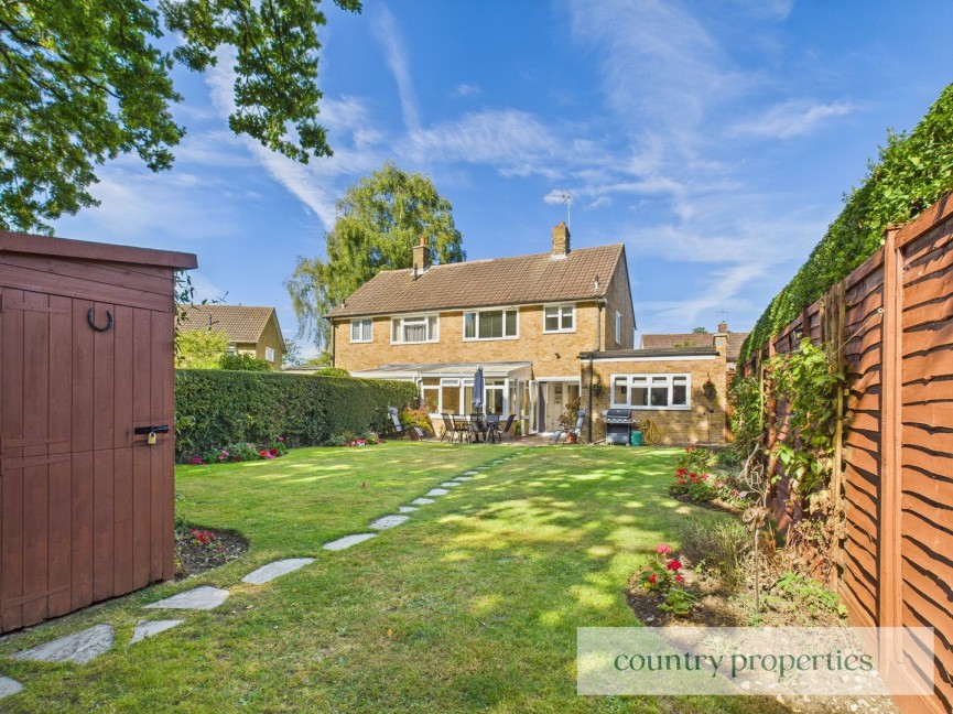 3 bedroom House for Sale Thistle Grove, Welwyn Garden City, Hertfordshire