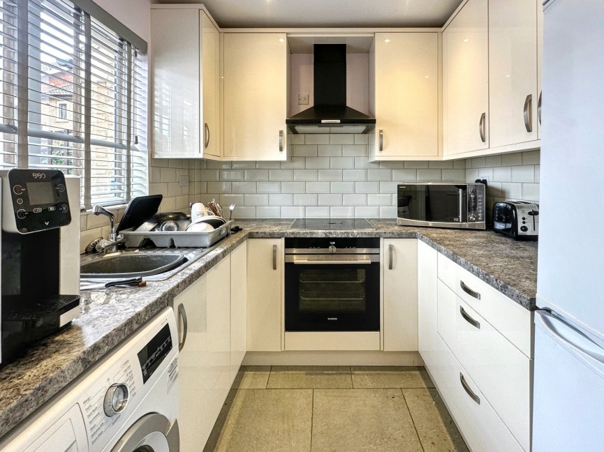2 bedroom House for Sale Barley Rise, Baldock, Hertfordshire