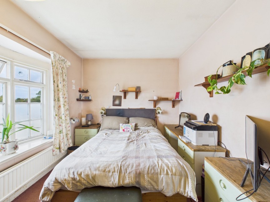 3 bedroom Bungalow for Sale Guilden Morden, Royston, Cambridgeshire