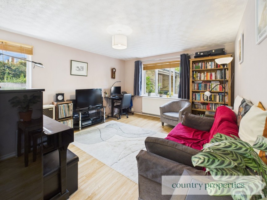 1 bedroom Flat for Sale Wellington Drive, Welwyn Garden City, Hertfordshire