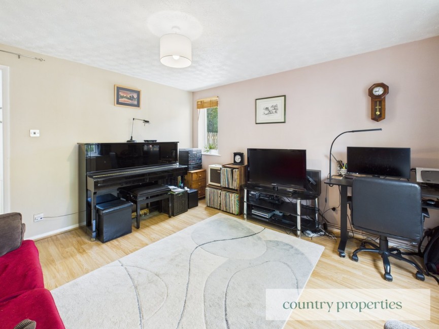 1 bedroom Flat for Sale Wellington Drive, Welwyn Garden City, Hertfordshire