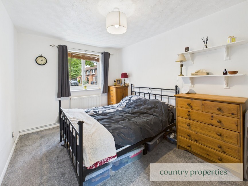 1 bedroom Flat for Sale Wellington Drive, Welwyn Garden City, Hertfordshire