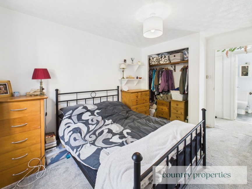 1 bedroom Flat for Sale Wellington Drive, Welwyn Garden City, Hertfordshire