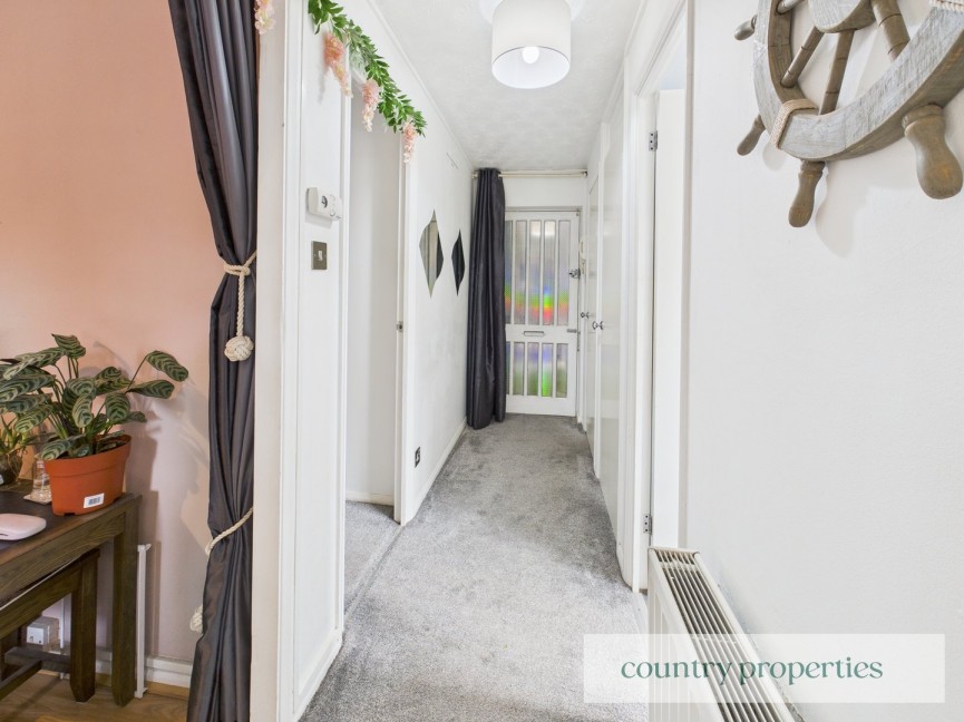 1 bedroom Flat for Sale Wellington Drive, Welwyn Garden City, Hertfordshire