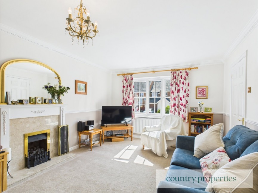 3 bedroom House for Sale Welwyn Hall Gardens, Welwyn, Hertfordshire