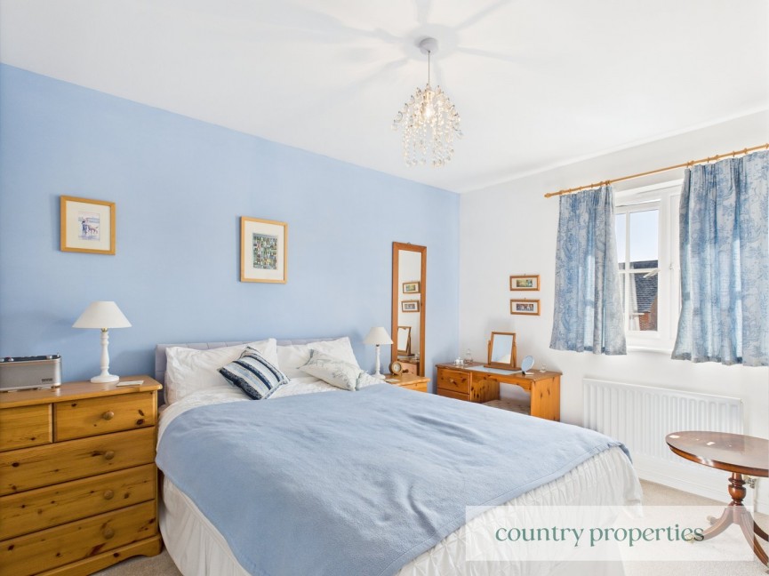 3 bedroom House for Sale Welwyn Hall Gardens, Welwyn, Hertfordshire