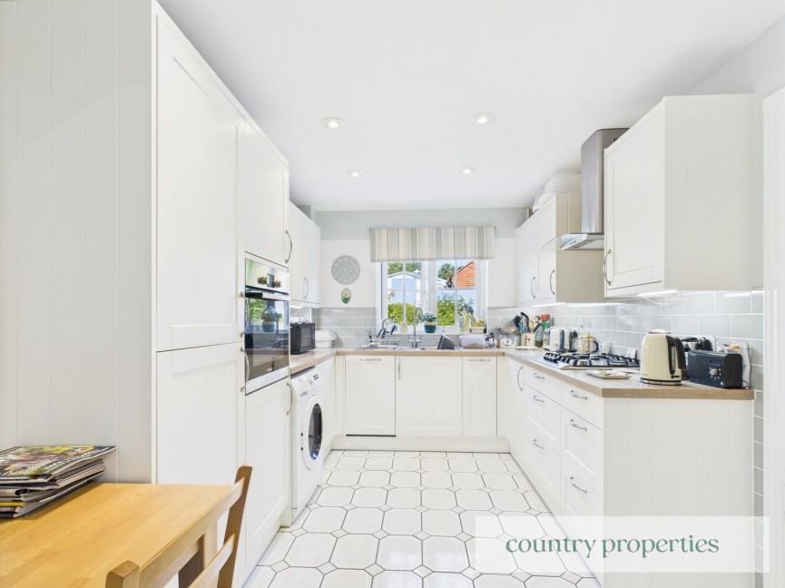 3 bedroom House for Sale Welwyn Hall Gardens, Welwyn, Hertfordshire