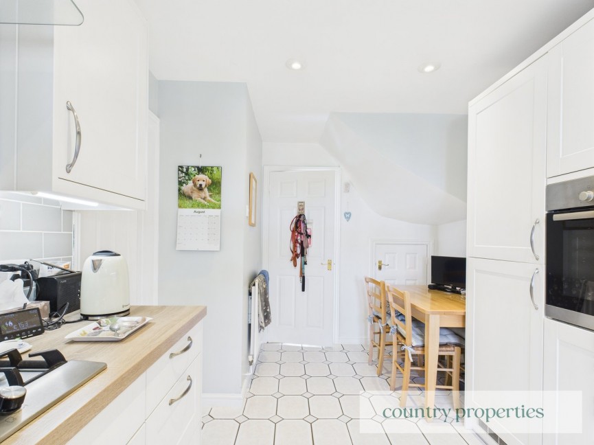 3 bedroom House for Sale Welwyn Hall Gardens, Welwyn, Hertfordshire
