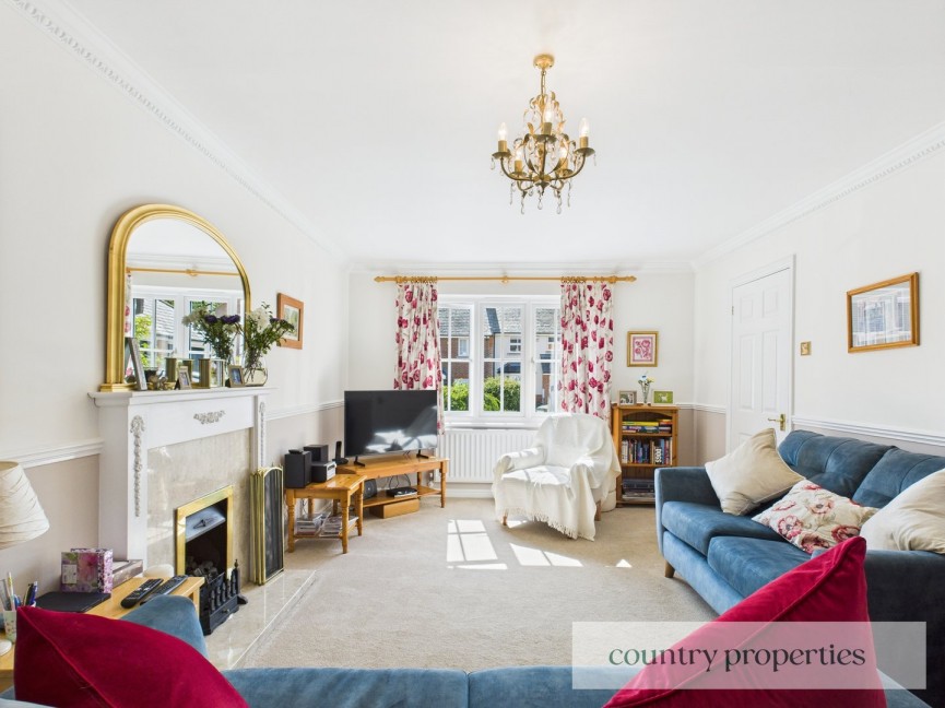 3 bedroom House for Sale Welwyn Hall Gardens, Welwyn, Hertfordshire