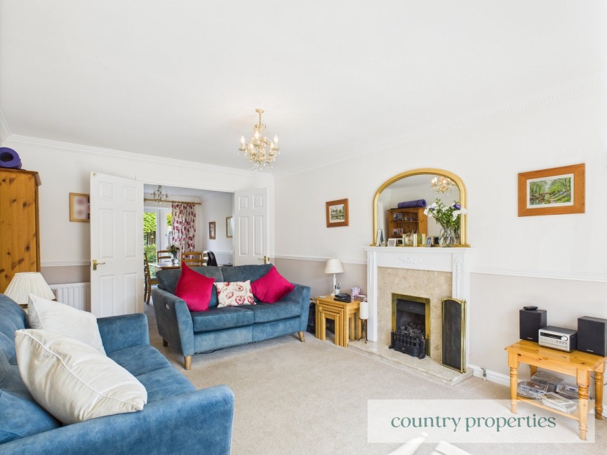 3 bedroom House for Sale Welwyn Hall Gardens, Welwyn, Hertfordshire
