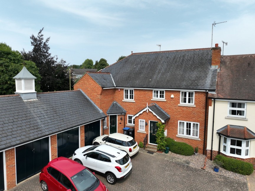3 bedroom House for Sale Welwyn Hall Gardens, Welwyn, Hertfordshire