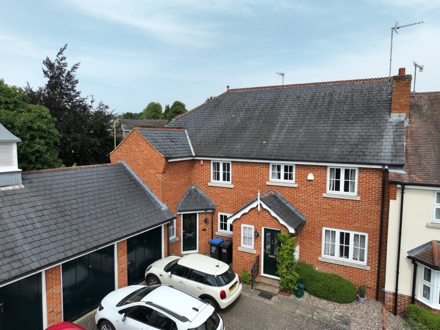 3 bedroom House for Sale Welwyn Hall Gardens, Welwyn, Hertfordshire