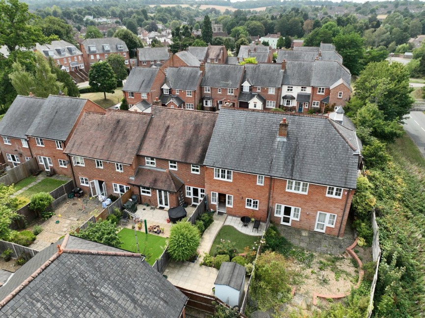 3 bedroom House for Sale Welwyn Hall Gardens, Welwyn, Hertfordshire