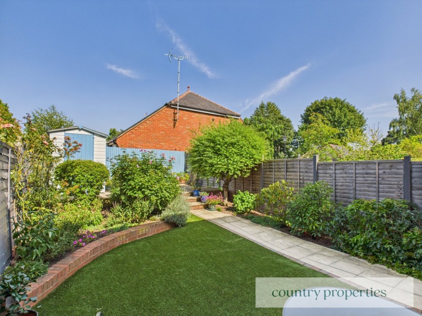 3 bedroom House for Sale Welwyn Hall Gardens, Welwyn, Hertfordshire