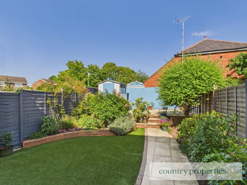3 bedroom House for Sale Welwyn Hall Gardens, Welwyn, Hertfordshire