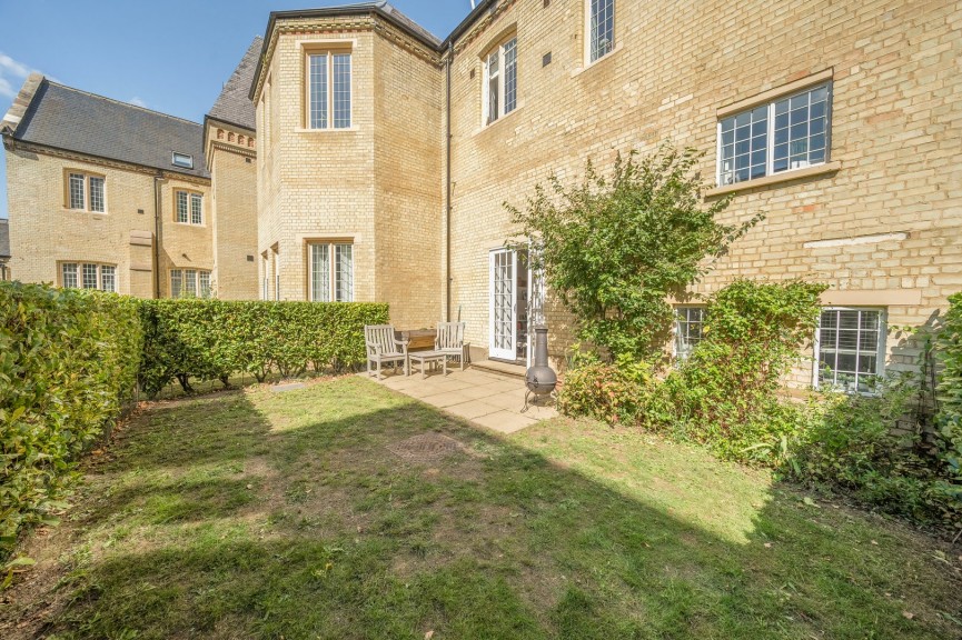 2 bedroom Flat for Sale Fairfield, Hitchin, Bedfordshire
