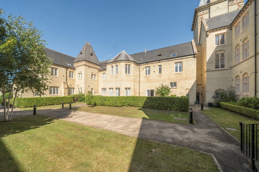 2 bedroom Flat for Sale Fairfield, Hitchin, Bedfordshire