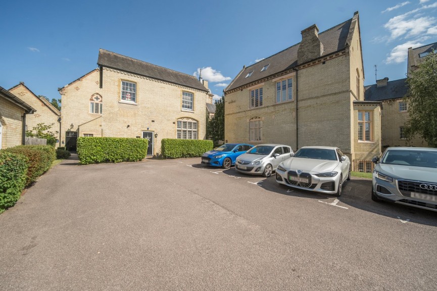2 bedroom Flat for Sale Fairfield, Hitchin, Bedfordshire