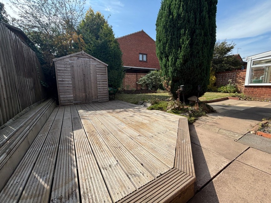 2 bedroom Bungalow for Letting Larkins Close, Baldock, Hertfordshire