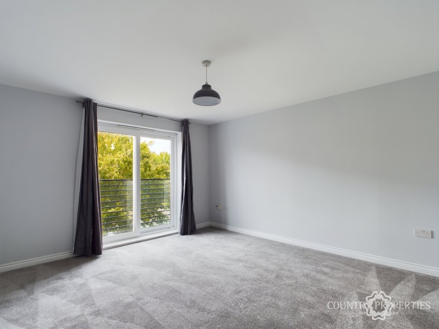 2 bedroom Flat for Sale Eddington Crescent, Welwyn Garden City, Hertfordshire