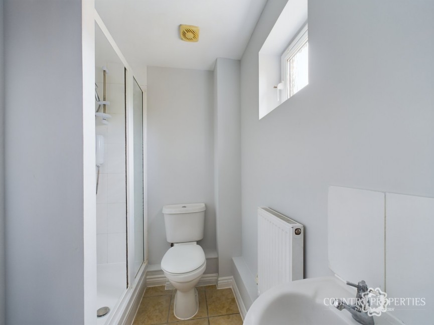 2 bedroom Flat for Sale Eddington Crescent, Welwyn Garden City, Hertfordshire