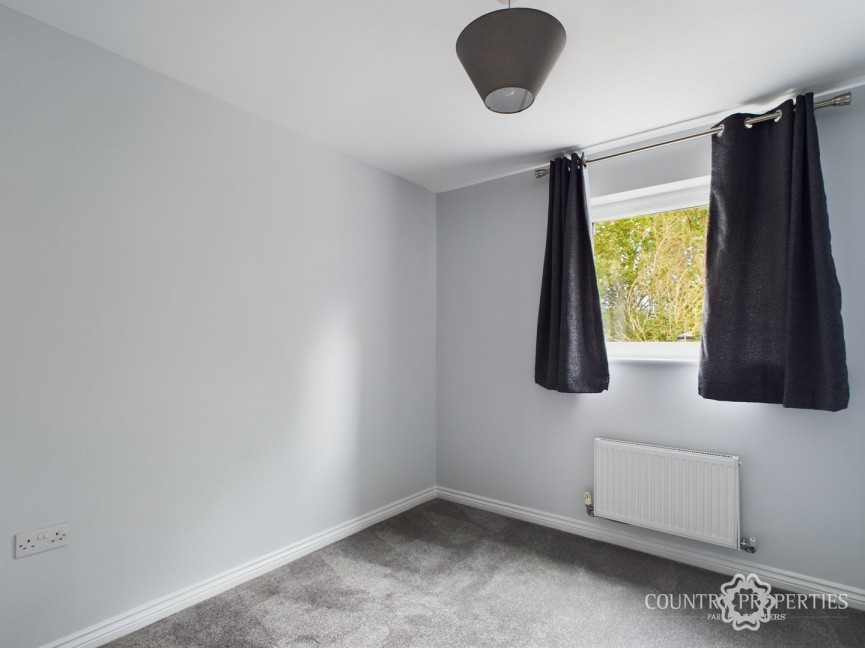 2 bedroom Flat for Sale Eddington Crescent, Welwyn Garden City, Hertfordshire