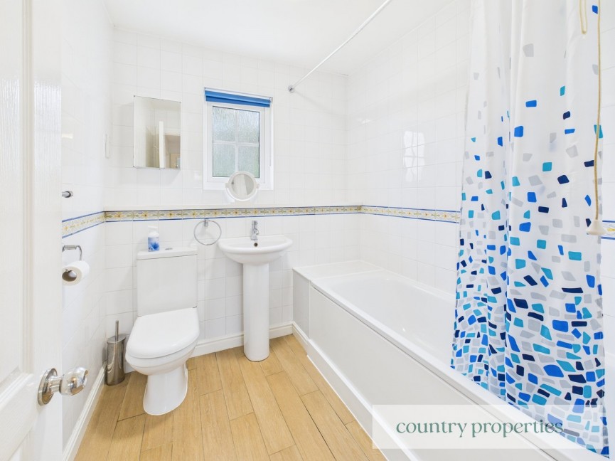 3 bedroom House for Sale Rooks Close, Welwyn Garden City, Hertfordshire