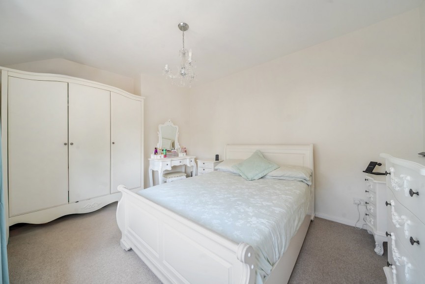 2 bedroom House for Sale Olympus Road, Henlow, Bedfordshire