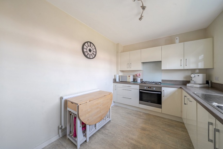 2 bedroom House for Sale Olympus Road, Henlow, Bedfordshire