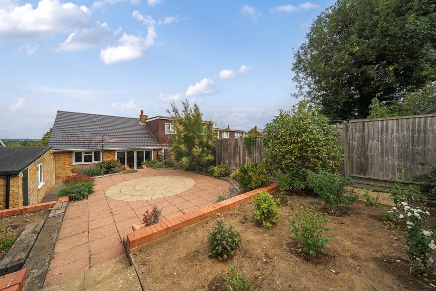 3 bedroom Bungalow for Sale Lincoln Way, Harlington, Bedfordshire