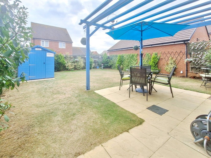 3 bedroom House for Sale Armistice Croft, Blunham, Bedford