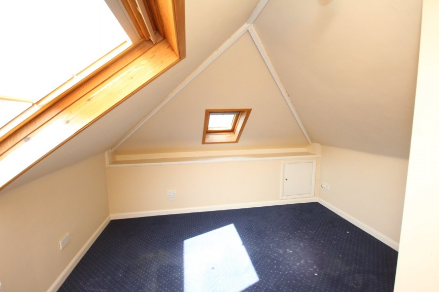2 bedroom Bungalow for Sale Longmead, Letchworth Garden City, Hertfordshire
